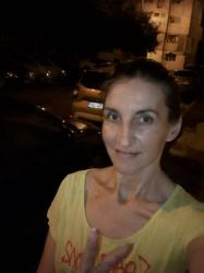 Escorte Sexy - GALAȚI - Escorta senzuala iti pot oferi companie, , intr-o ambianta placuta, clipe linistite la domiciliul meu sau al tau.  Astept domni seriosi si manierati.  Detalii la telefon