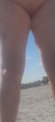 Escorte Sexy - București - Escorta senzuala iti pot oferi companie, suntem cuplu soț si soție vă asteptam să va descoperiți cele mai ascunse fantezii si secrete suntem deschisi si naturali vă așteptăm cu drag.  .  .  masaj de relaxare, intr-o ambianta placuta, clipe linistite la domiciliul meu sau al tau.  Astept domni seriosi si manierati.  Detalii la telefon
