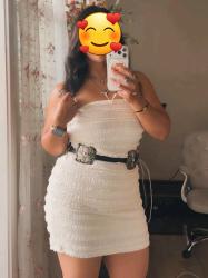 Escorte Sexy - Pitesti - Escorta senzuala ofer companie si masaj tantric.  Te invit pe tine domn manierat sa te bucuri de o sedinta de masaj relaxant intr-un ambient discret si placut, daca apreciezi masajul, esti unde trebuie, poze reale,