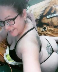 Escorte Sexy - Oradea - Buna dragilor ! Suntem un cuplu tanar,  ea 23 si 28 open mind si discret ce va putem oferii sedinte de dominare soft hard, cuckold, swing si nu numai, tuturor domnilor, dotati peste 20 cm ce își doresc să experimenteze senzatii noi.  

MariMariia199@gmail.  com