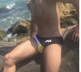 Escorte Sexy - Bucuresti - Salut, ma numesc David , 28 ani , cu locatie .  Va ofer masaj de relaxare erotic si , jucari , dominare soft , hard, si multe alte fantezii, sunt activ .  trebuie doar sa fi decis ce vrei! Nu raspund la numere private ! Nu trimit poze xxx! Cei ce au pofta de caterinca vor fi blocati! Mai multe detalii va astept la telefon sau whatsApp! Multumesc