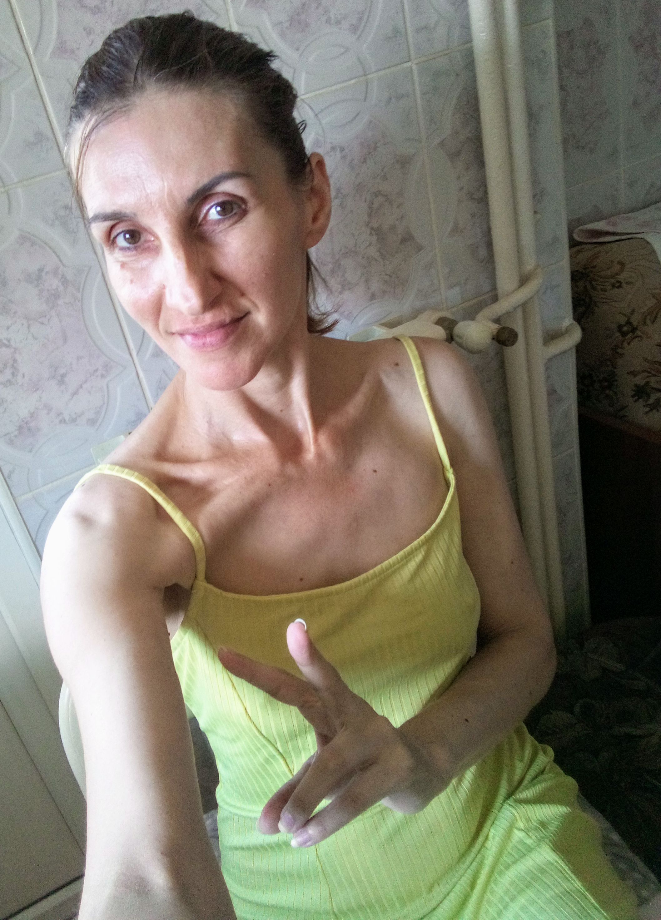 Escorta Sex - Pt mai multe detalii contactează mă folosesc și WhatsApp poza reală Galați.  Ofer companie.  Domnilor manierati higiena discreție maximă seriozitate nu intru cu dotați.  Galați .  Program de zi.  - Telefon: 0749694289 