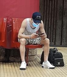 Brasov - Escorta Sexy - Servicii : Salut, ma numesc David , 28 ani , cu locatie .  Va ofer masaj de relaxare erotic si , jucari , dominare soft , hard, si multe alte fantezii, sunt activ .  trebuie doar sa fi decis ce vrei! Nu raspund la numere private ! Nu trimit poze xxx! Cei ce au pofta de caterinca vor fi blocati! Mai multe detalii va astept la telefon sau whatsApp! Multumesc