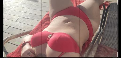 Escorte Sexy - Bucuresti - Escorta sexy si atenta la detalii te astept la mine domn serios sa-ti ofer cele mai bune servicii de companie, masaj de relaxare, body cu creme si uleiuri parfumate, esti un domn caruia ii place atmosfera atunci suna-ma, nu iti va parea rau.  Detalii la telefon. 