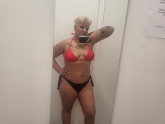 Bucuresti - Escorta Sexy - Escorta senzuala iti pot oferi companie, masaj de relaxare, intr-o ambianta placuta, clipe linistite la domiciliul meu sau al tau.  Astept domni seriosi si manierati.  Detalii la telefon