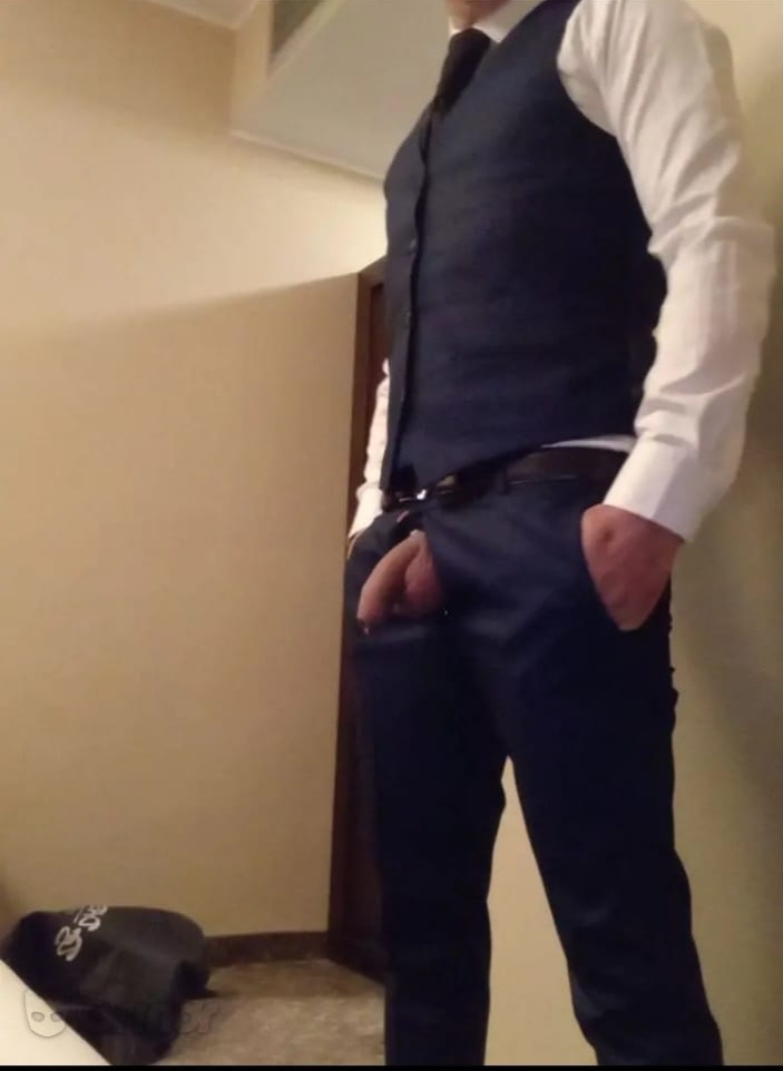 Escorte Sexy - Bucuresti - Tanar gay dotat versatil cu loc ofer masaj de relaxare la domiciliu meu poze reale