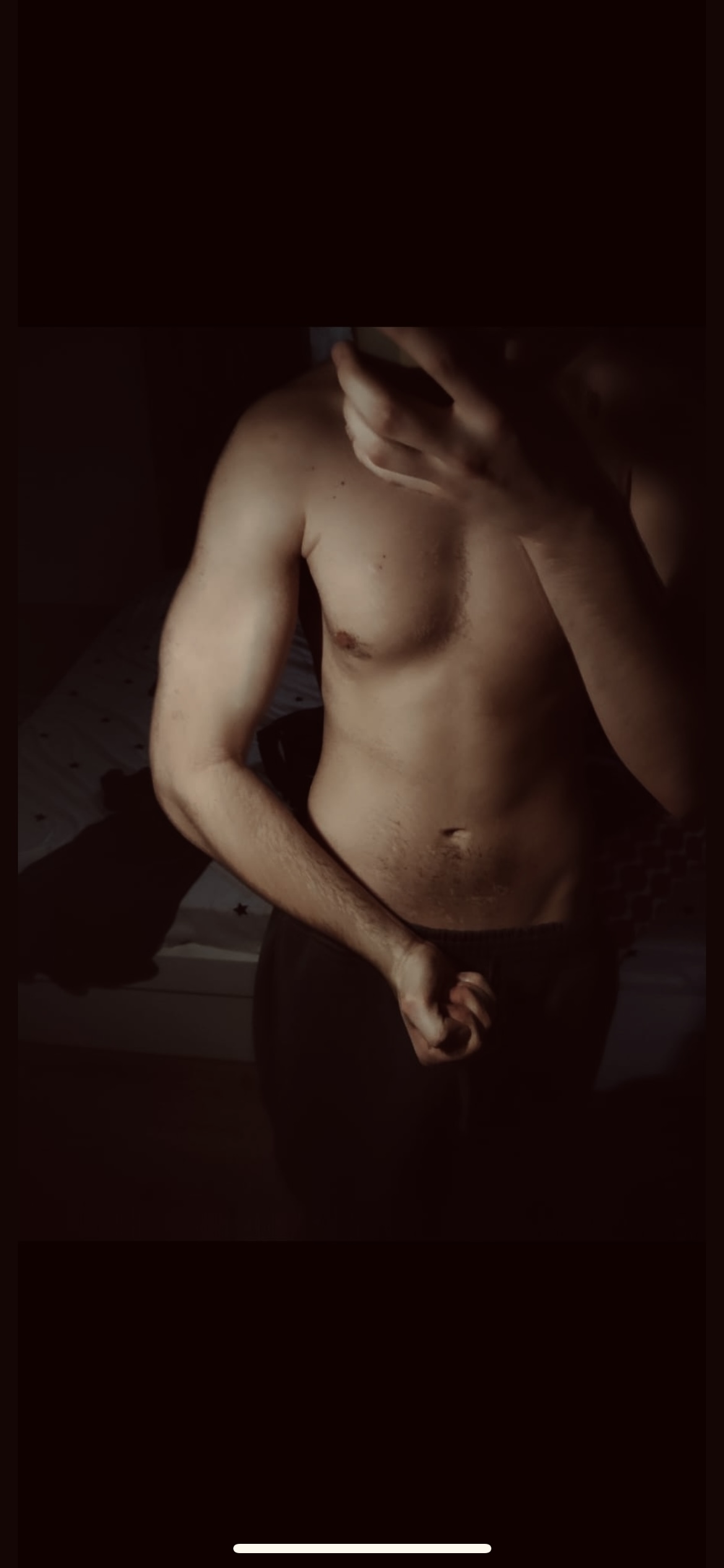 Escorte Sexy - Bucuresti - Salut Am 19 ani sunt un baiat activ dotat curat nu detin loc si nu raspund la telefon, doar la mesaje