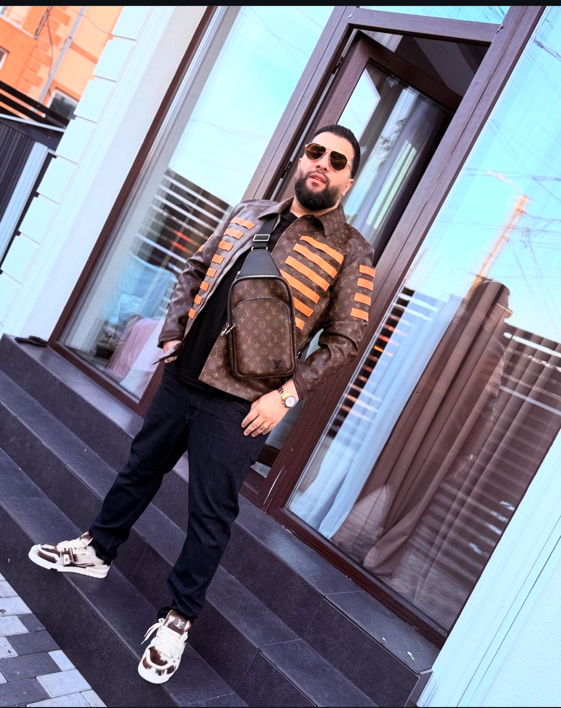 Escorte Sexy - Bucuresti - Ofer servicii de inalta calitate si abia astept sa te simt puternic.  Suna ma pentru mai multe detalii