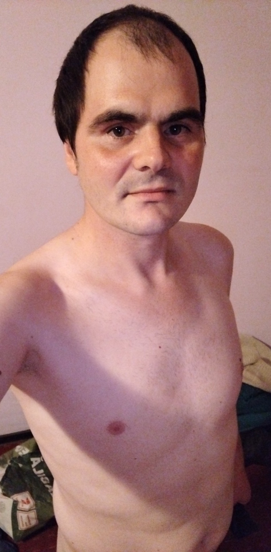 Galați - Escorta Sexy - Salutare eu sunt Marian din Tudor Vladimirescu jude?ul Gala?i sunt doar activ sunt în c?utarea unui pasiv care s? îl fac? toate pl?cerile doresc s? cunosc oameni serio?i care s? o fac? cu adev?rat cei care doresc s? o facem a?tept mesaje pe WhatsApp sau la telefon