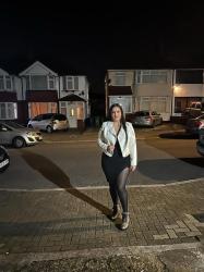 Escorte Sexy - Pitesti - Escorta sexy si atenta la detalii te astept la mine domn serios sa-ti ofer cele mai bune servicii de companie, masaj de relaxare, body cu creme si uleiuri parfumate, esti un domn caruia ii place atmosfera atunci suna-ma, nu iti va parea rau.  Detalii la telefon. 