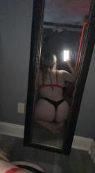 Bucuresti - Escorta Sexy - Bună sunt Cătălina ! Escorta drăgălașă, cu bun simț și plină de experiență îți pot oferi companie, masaj erotic cu fin.  și de relaxare, dețin locație de lux.  Sunt foarte elegantă, finuță și cu bun simț.  Rog seriozitate maximă ! Aștept bărbații generoși și cu o igienă impecabilă pentru a le îndeplini toate poftele! Primesc și bărbații dotați doar cu confirmare pe Whatsapp îmi trimiți foto + video direct cu jucăria ta cum scuipă și discutam.  Fac și la telefon până termini în palmă sau toaletă (chiuvetă).  Pupici