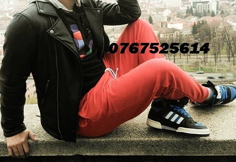 Bucuresti - Escorta Sexy - Versatil dominant, viril ofer companie si clipe de tandrete domnilor fparte seriosi.  Putem sta si de vorba daca simti nevoia de ati descarca sufletul, putem sta ;si la o cafeluta, te ascul cu rabdare , poti veni cu prpuneri, poti sati aduci si prietena sau sotiea, putem face un trio sau va pot privi in clipele voastre de tandrete, rog si ofer seriozitate, programarea se face cu 30, 45 min inainte /