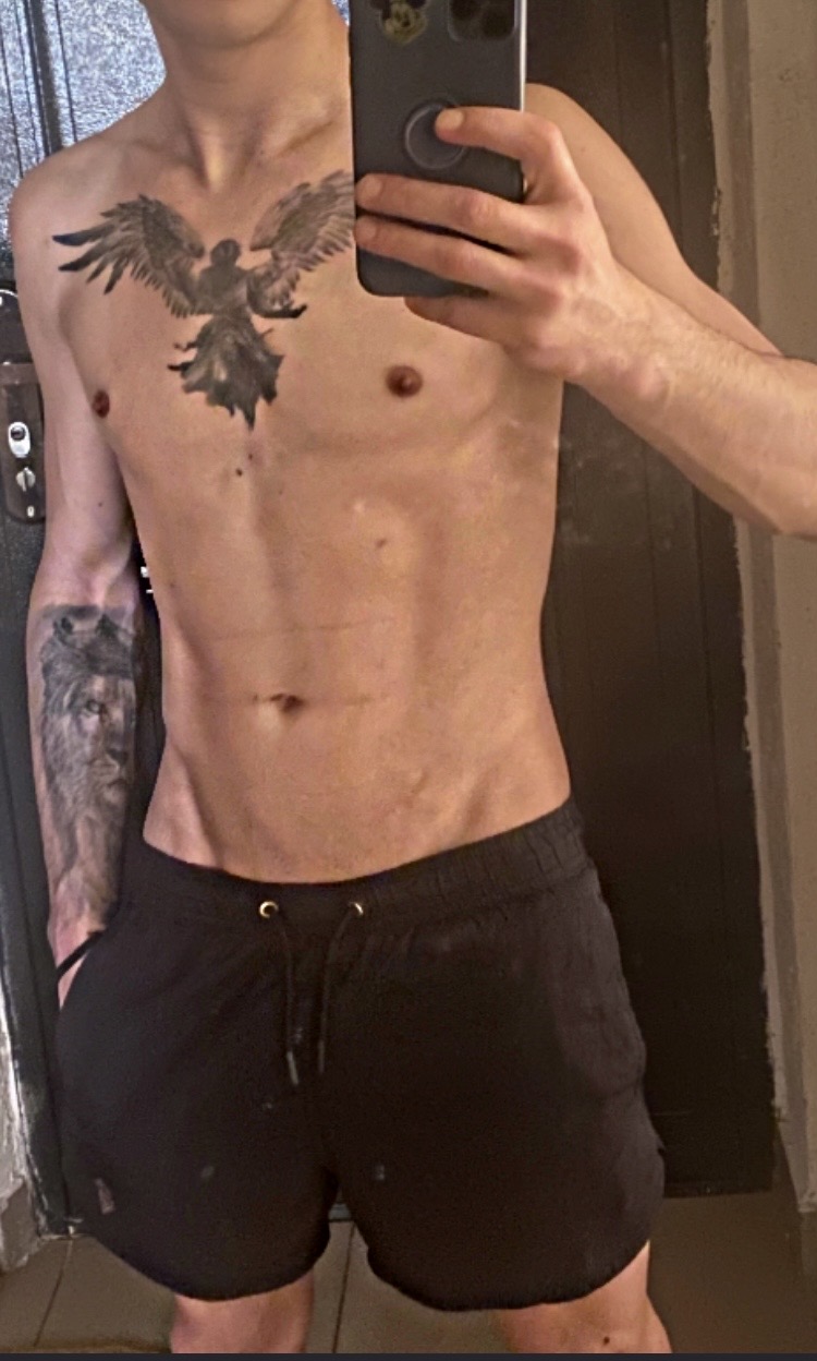 Bucuresti - Escorta Sexy - Masaj de relaxare erotic si multe alte fantezii, trebuie doar sa fi decis ce vrei! Nu raspund la numere private ! Nu trimit poze xxx! Cei ce au pofta de caterinca vor fi blocati! Mai multe detalii va astept la telefon sau whatsApp! Multumesc