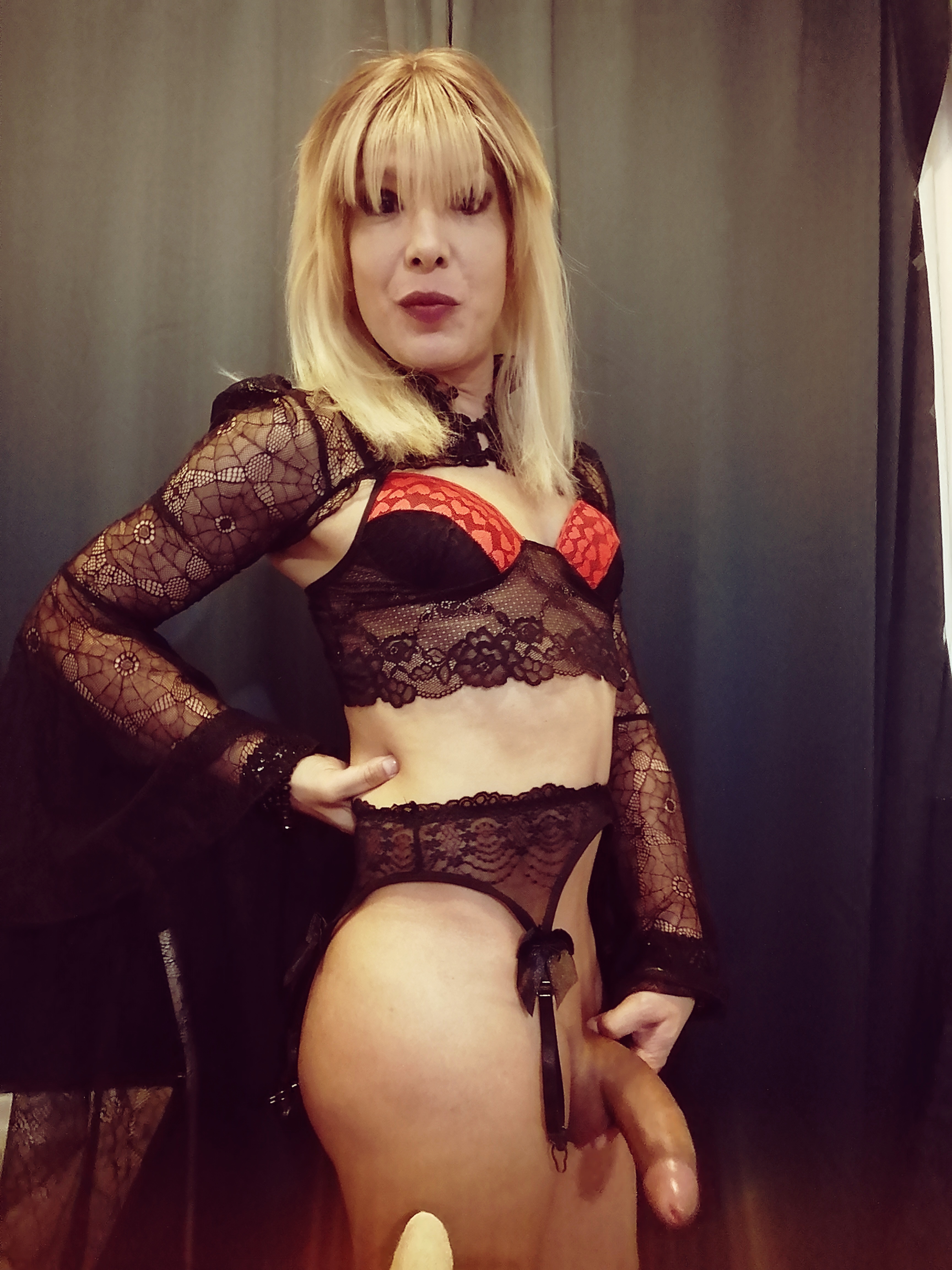 Escorte Sexy - Bucuresti - Escorta senzuala Scrie-mi doar pe whatsapp.  iti pot oferi companie, masaj de relaxare, intr-o ambianta placuta, clipe linistite la domiciliul meu