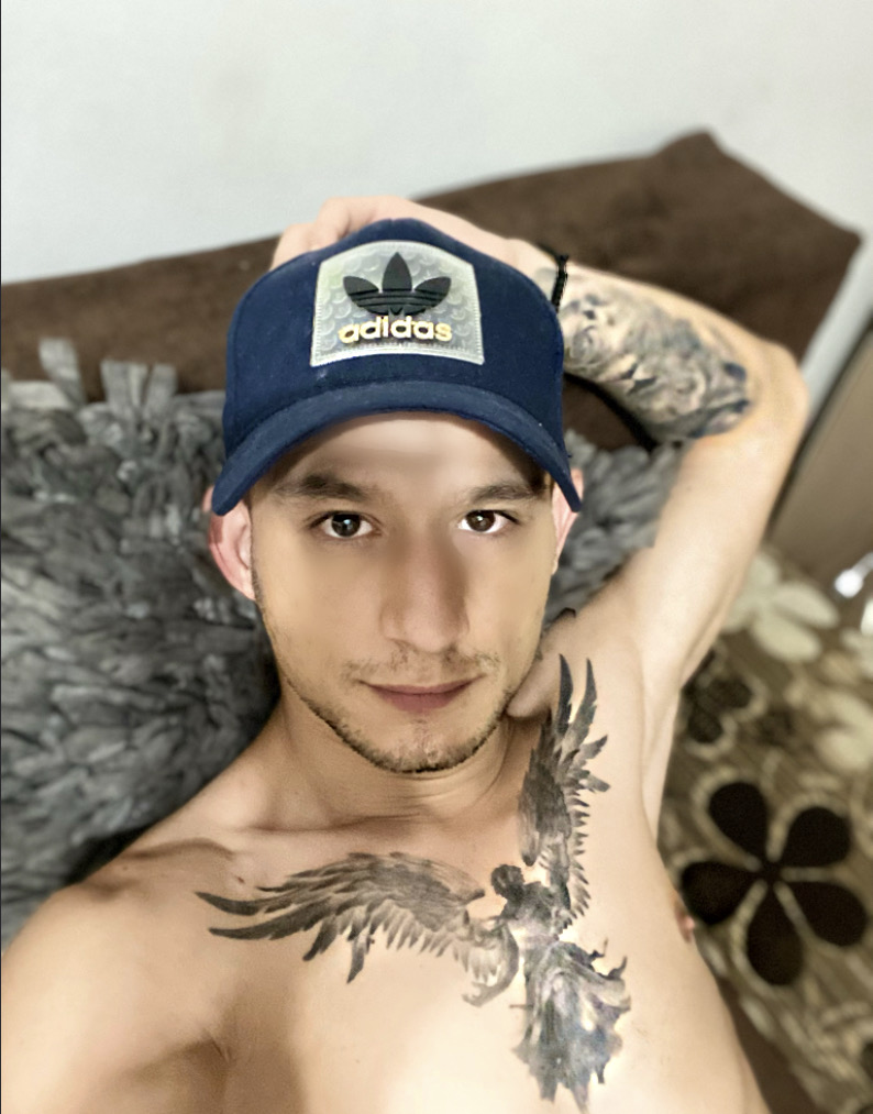 Bucuresti - Escorta Sexy - Masaj de relaxare erotic si multe alte fantezii, trebuie doar sa fi decis ce vrei! Nu raspund la numere private ! Nu trimit poze xxx! Cei ce au pofta de caterinca vor fi blocati! Mai multe detalii va astept la telefon sau whatsApp! Multumesc