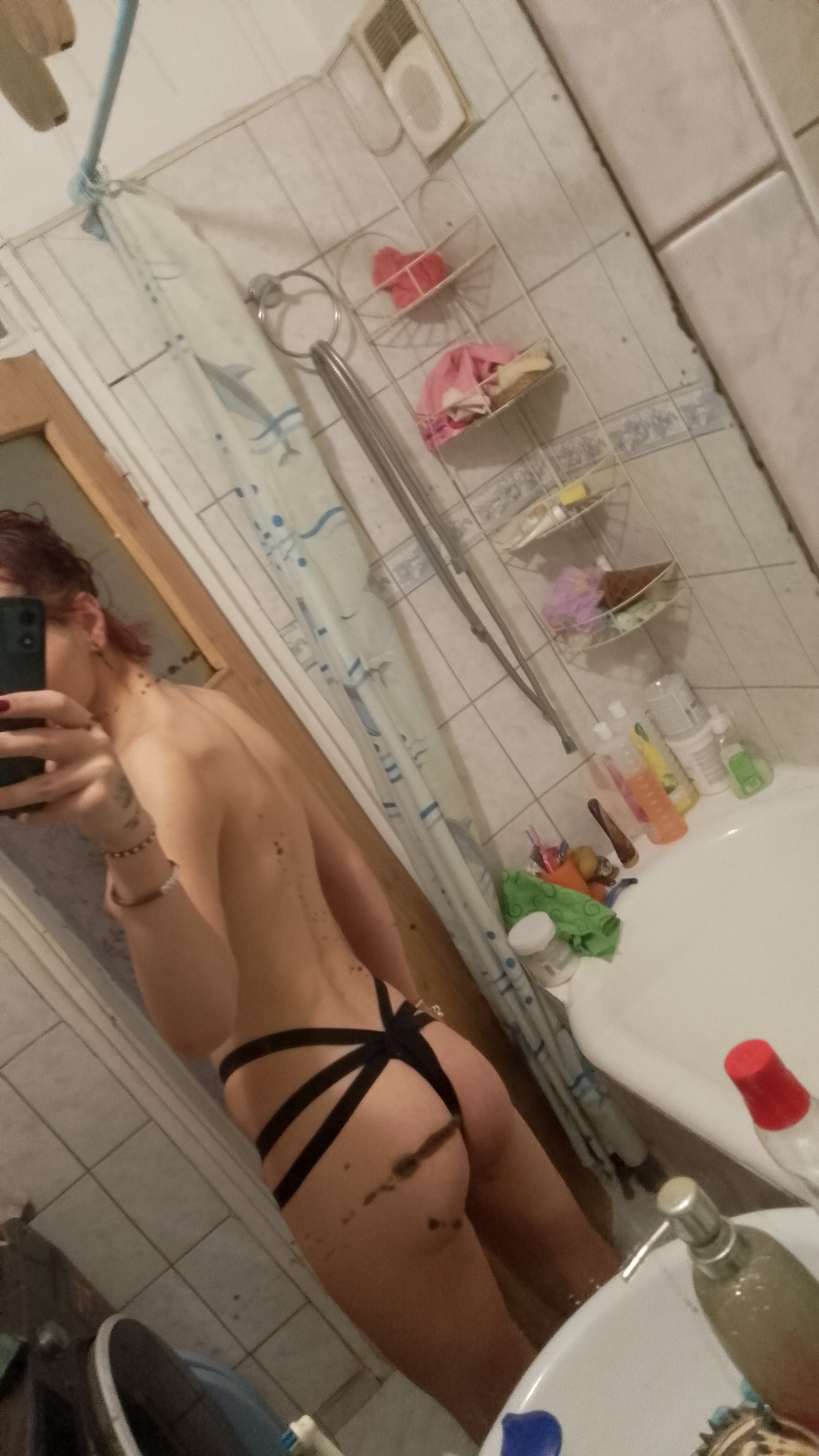 Bucuresti - Escorta Sexy - Bun?!M? numesc Alexandra, unii dintre voi deja m? cunoa?te?i.  Am un trup slim, picioare de Gazel?, fund mic ?i bombat, sâni micu?i din tratament hormonal, microfonul te las s? îl descoperi tu.  .  .  M? descurc cu cei încep?tori, deci dac? e?ti la prima experien?? cu o Femeie Transsexual?, sunt sigur? c? o s? reu?esc s? te fac s? te sim?i în largul t?u.  
Am 25 de ani, 1, 75 în?l?ime, 60 kg.  Nu accept cupluri, Nu accept b?rba?i cu tâmpenii inserate în zona intim?, Nu r?spund la Nr private(ascunse)
Hai s? îmi aflii secretul.  .  . 