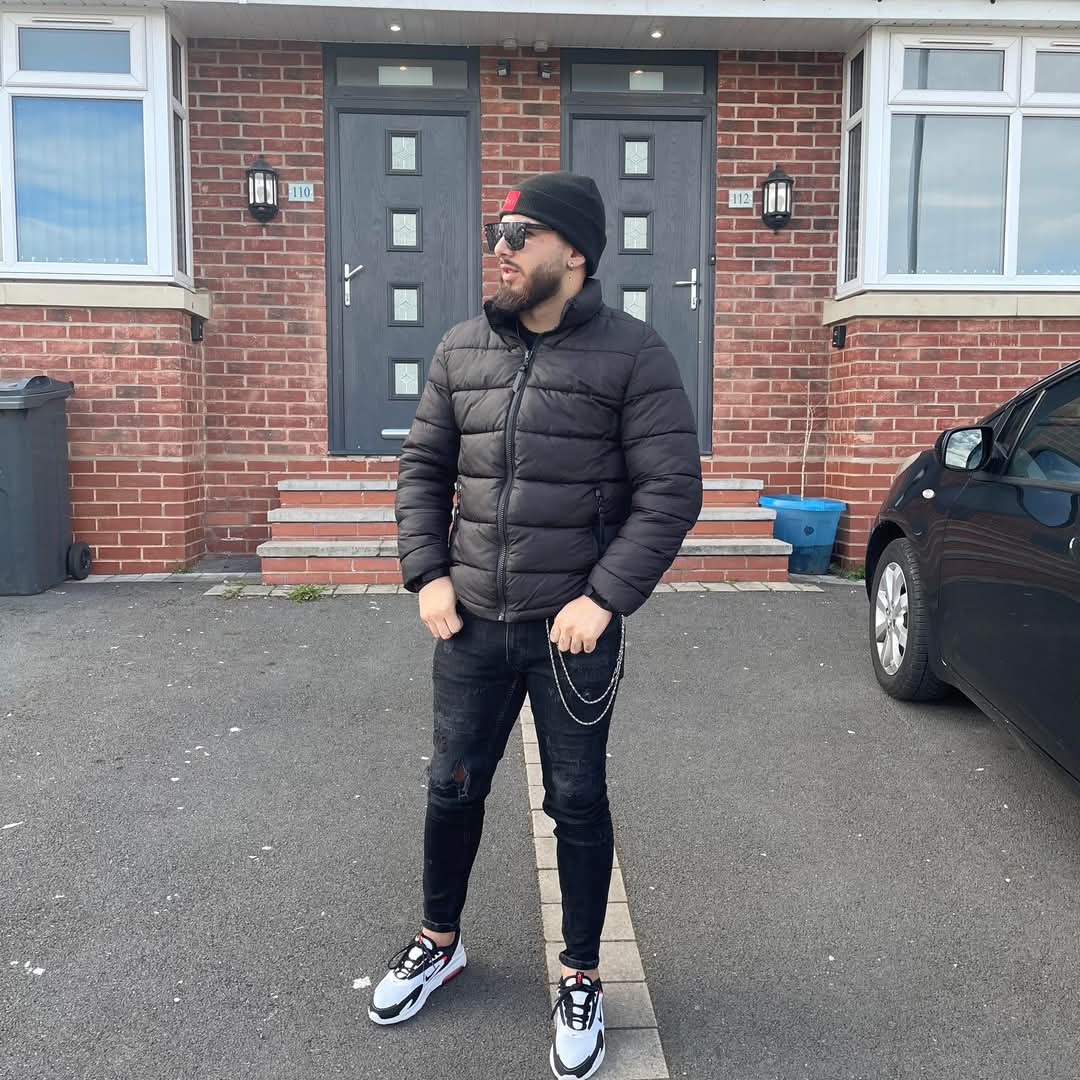 Ploiesti - Escorta Sexy - Escorta senzuala iti pot oferi companie, masaj de relaxare, intr-o ambianta placuta, clipe linistite la domiciliul meu sau al tau.  Astept domni seriosi si manierati.  Detalii la telefon