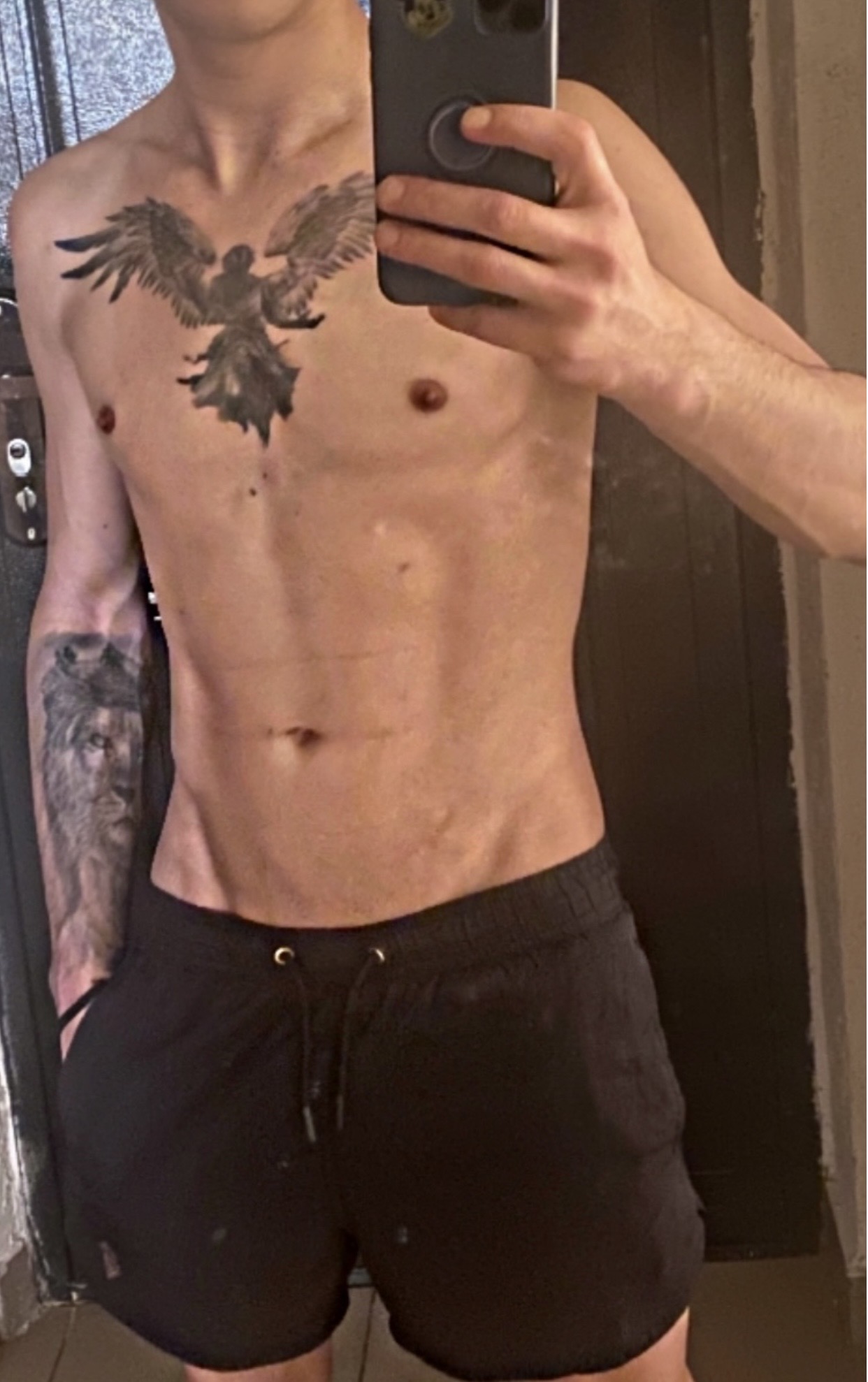 Bucuresti - Escorta Sexy - Masaj de relaxare erotic si multe alte fantezii, trebuie doar sa fi decis ce vrei! Nu raspund la numere private ! Nu trimit poze xxx! Cei ce au pofta de caterinca vor fi blocati! Mai multe detalii va astept la telefon sau whatsApp! Multumesc