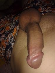 Targoviste - Escorta Sexy - Tnar dotat peste medie pentru doamne si cupluri curat discretie igiena dotat detali watap sau telefon