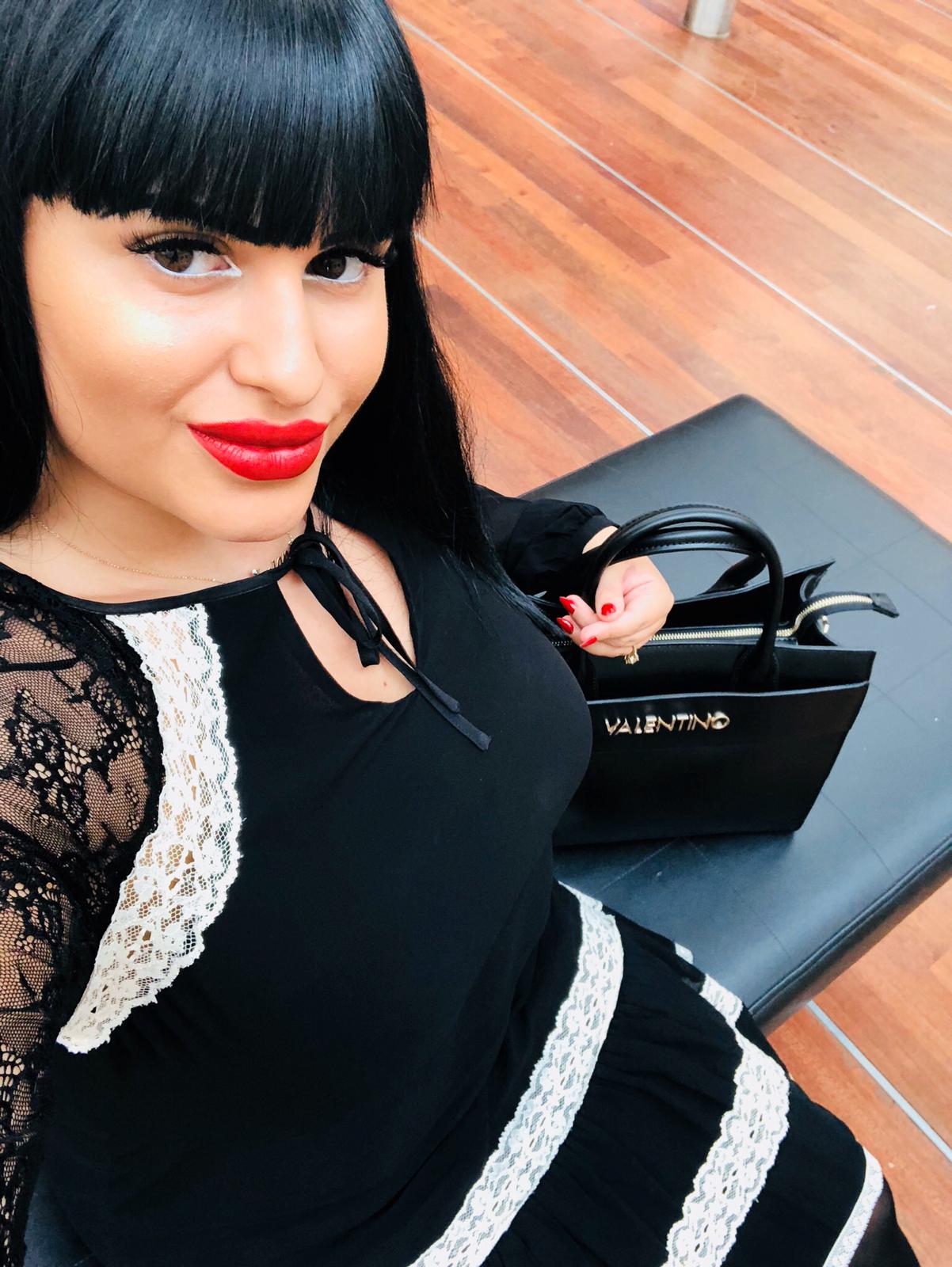 Escorta Sex - Escorta apetisanta, dulce si atenta cu tine, locuiesc singura, ofer masaj complet, garantez igiena si seriozitate, sunt o persoana sociabila, educata, ma adresez persoanelor cu bun simt, nu raspund la privat.  Detalii la telefon.  Poze reale - Telefon: 0754390999 