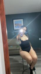 Escorte Sexy - Bucuresti - Bună scumpule! Mă numesc Ramina și sunt nouă în orașul tău, finuță, apetisantă, dulce și atentă cu tine și la detalii, locuiesc singură și servicii de calitate înaltă masaj complet, garantez igienă și seriozitate.  Sunt o escortă rafinată, parfumată jos fresh piercing, sociabilă și foarte educată, mă adresez persoanelor cu bun simț care își doresc să se simtă bine în compania mea, nu răspund la privat.  Cer și ofer maximă igienă și seriozitate! Dacă ești certat cu apa și dușul nu mă contacta, mulțumesc! Detalii la telefon.  Poze reale! Primesc și bărbații dotați doar dacă îmi confirmă pe Whatsapp îmi trimiți poze și video cu jucăria ta cum scuipă și discutăm.  Fac și la telefon până termini în palmă sau toaletă (ghiuvetă) ! Te pup și te aștept cu drag !!