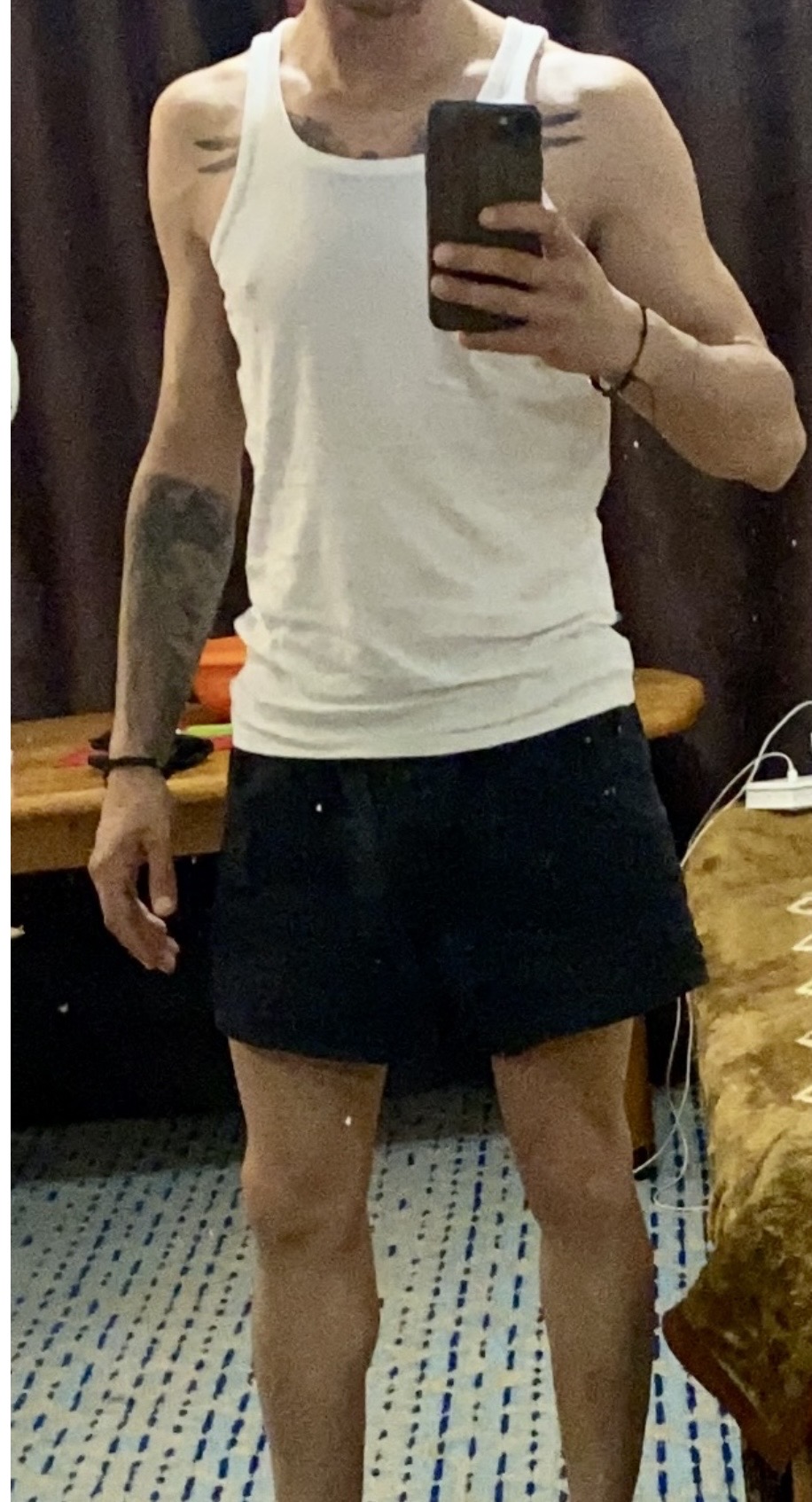 Bucuresti - Escorta Sexy - Salut, ma numesc David , 28 ani , cu locatie .  Va ofer masaj de relaxare erotic si multe alte fantezii, activ .  trebuie doar sa fi decis ce vrei! Nu raspund la numere private ! Nu trimit poze xxx! Cei ce au pofta de caterinca vor fi blocati! Mai multe detalii va astept la telefon sau whatsApp! Multumesc