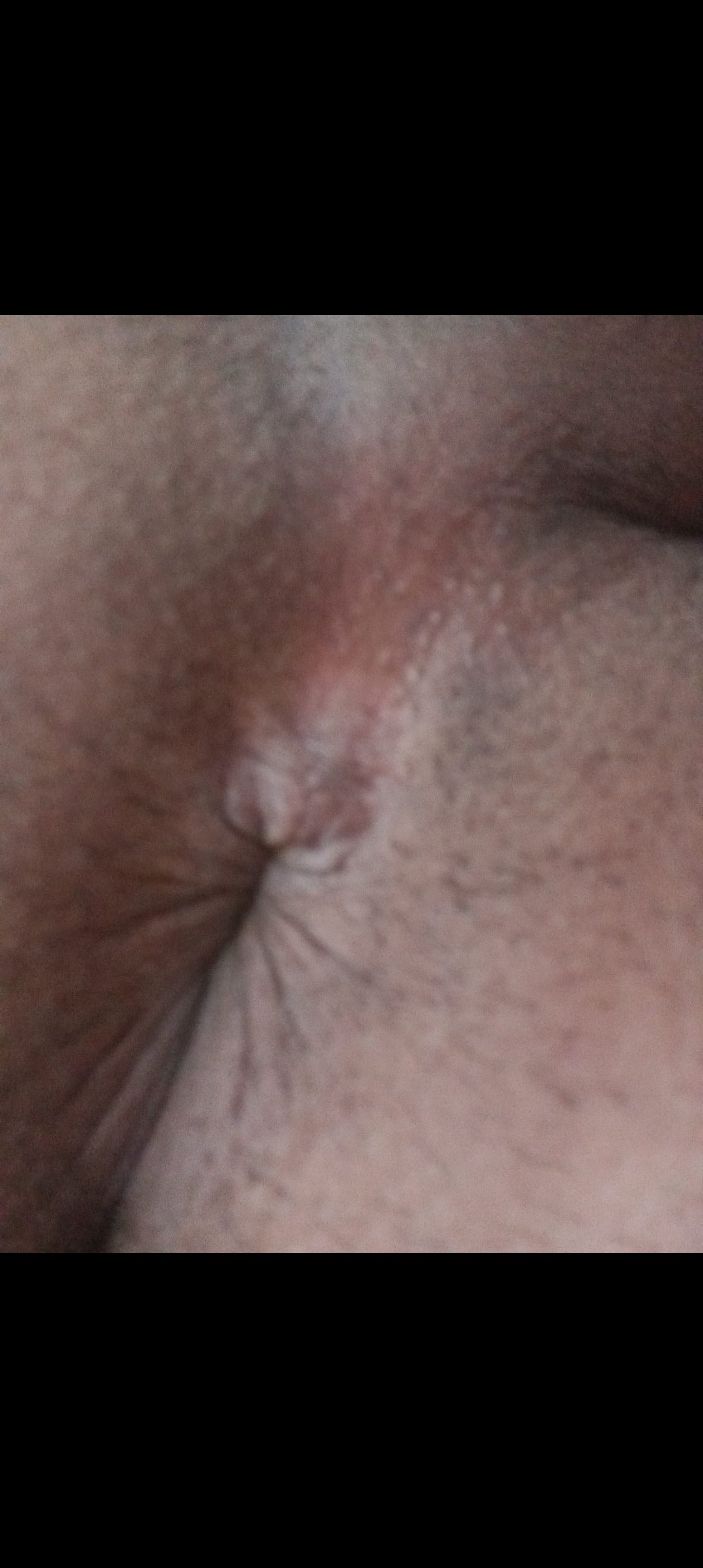 Escorte Sexy - Bucuresti - Tip dr?gu? pasiv incepator 39 180 80 caut 2 tipi activi pt fun su ini?iere.  Rog detalii pe whatsapp. 