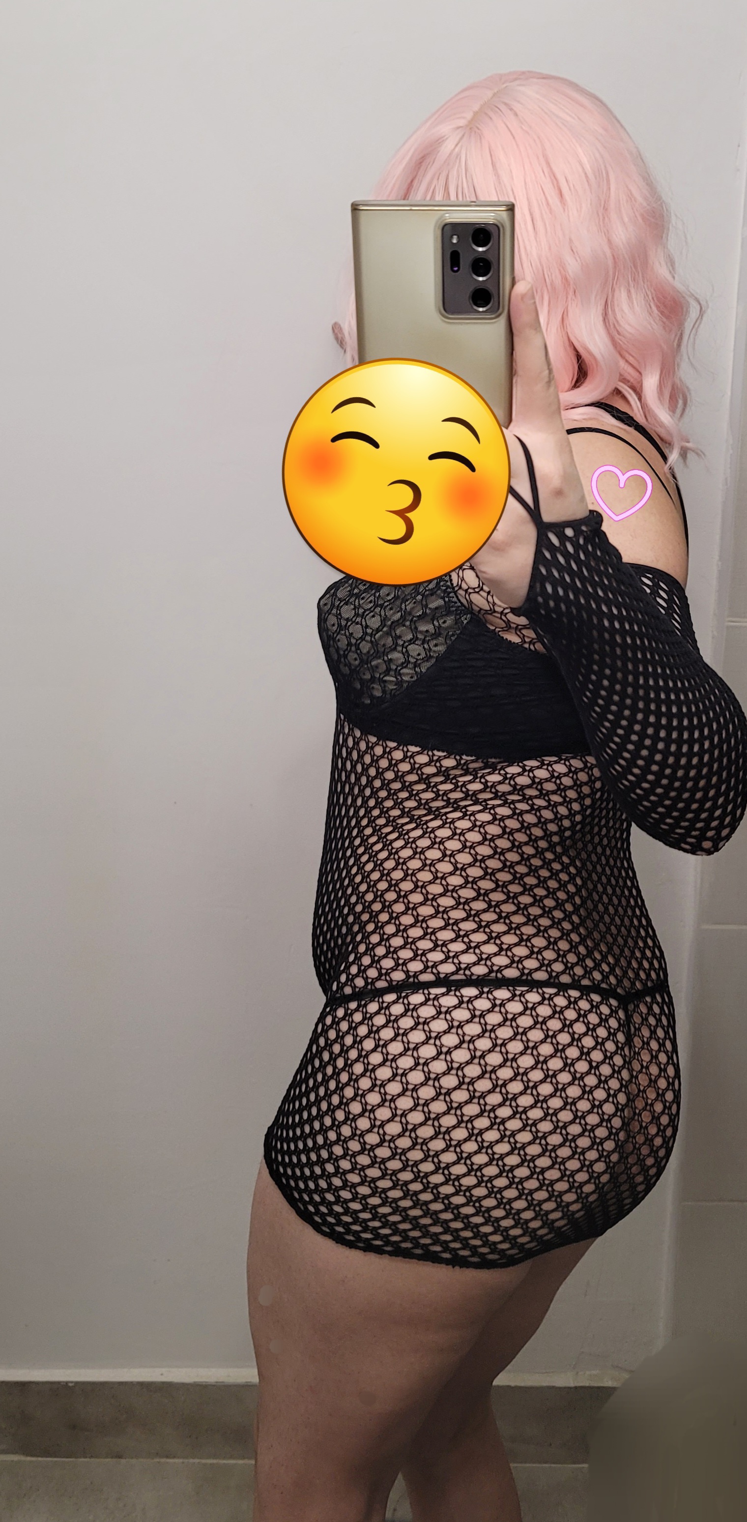 Escorte Sexy - Bucuresti - Buna! Sunt o travestita dulce si finuta, gata sa te rasfete asa cum meriti si sa te duca pe culmile placerii.  Locuiesc singura.  I speak english.  Detalii pe whats app. 