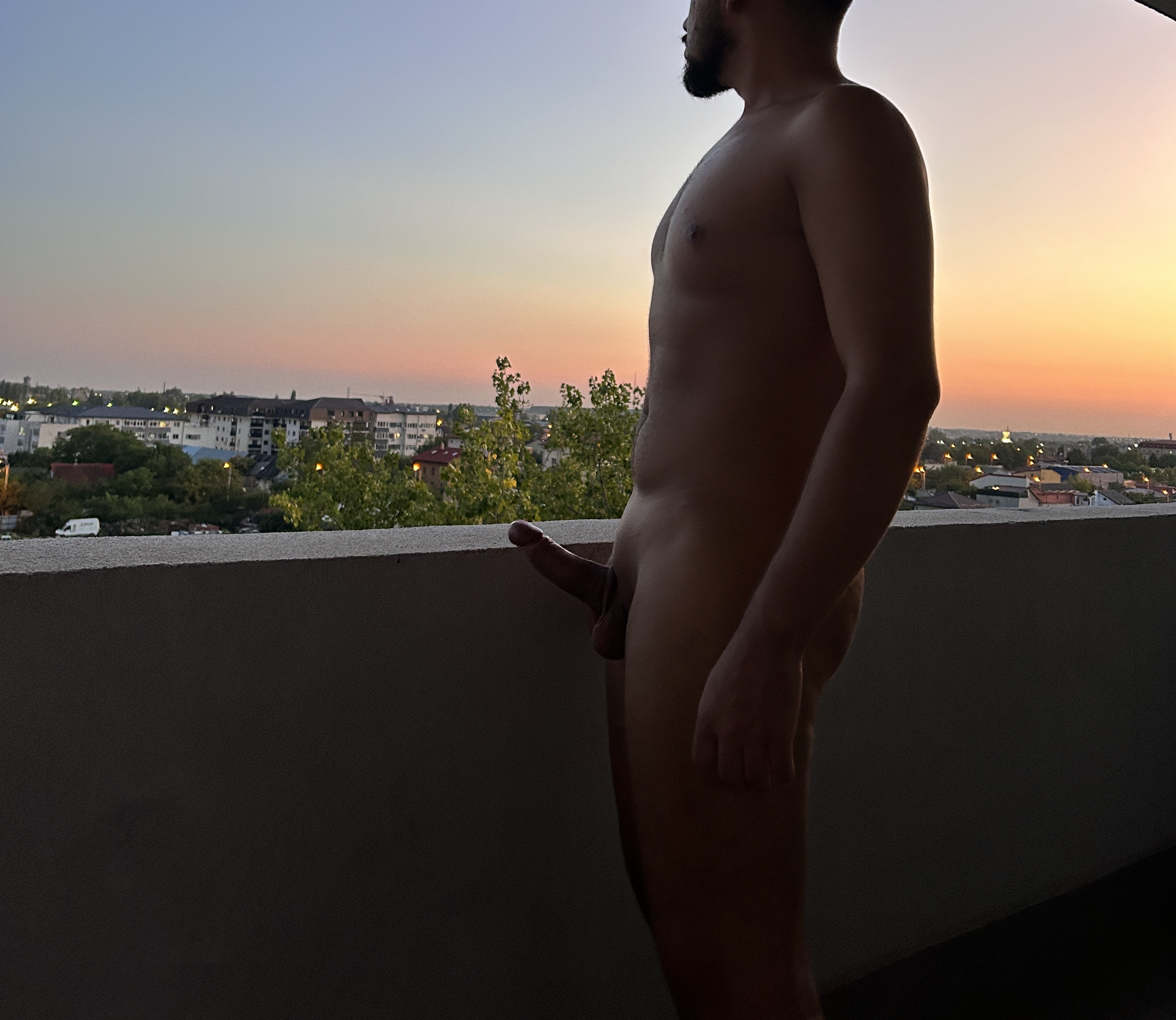 Escorte Sexy - Bucuresti - Ofer servicii de calitate b?rba?ilor, îmi place sexul, s? dau la muie ?i preludiul.  Dac? dore?ti s? petrecem timpul împreun? a?tept mesajul t?u pe WHATSAPP! Contra cost????

Ofer servicii ?i pe apel video sau trimit videoclipuri cum fut ?i dau muie contra cost????