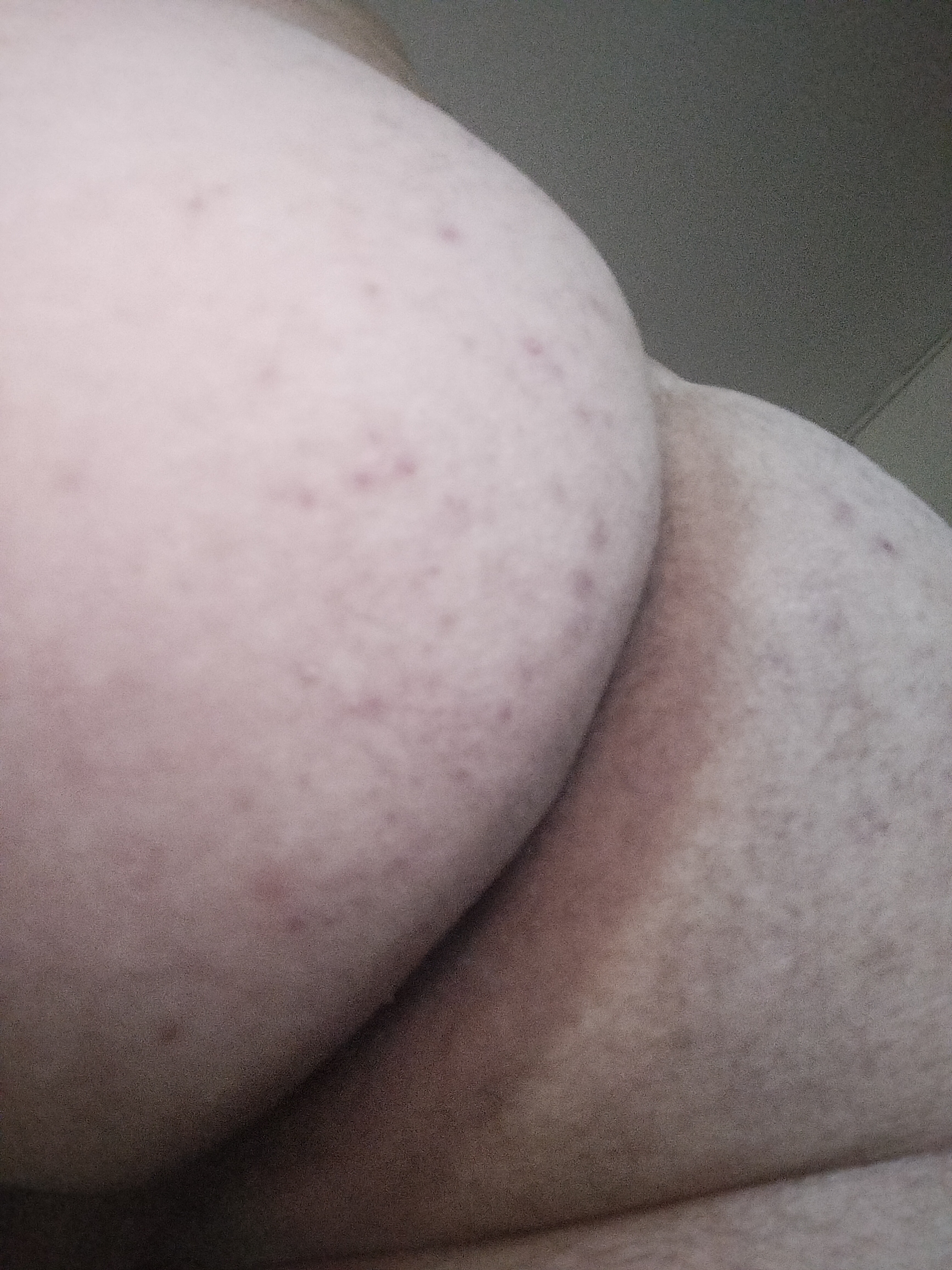 Escorte Sexy - Bucuresti - Totul din pl?cere ?i pasiune am loc zona Titan. 