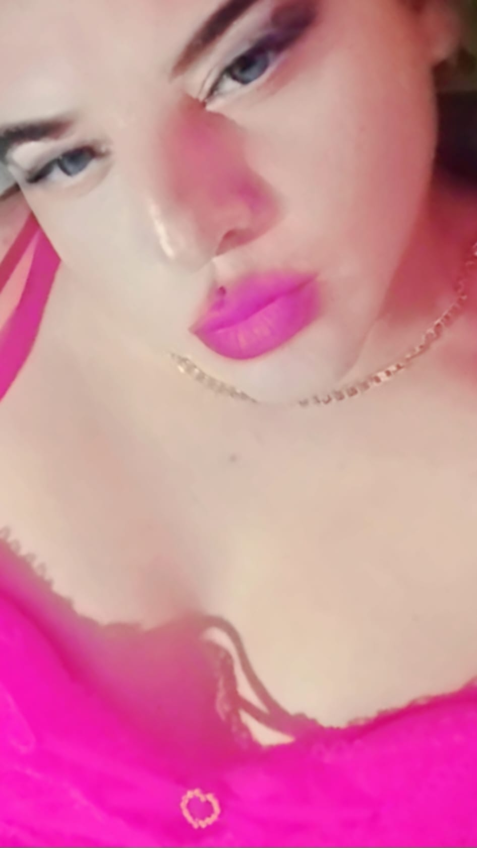 Buzau - Escorta Sexy - Escorta senzuala iti pot oferi companie, masaj de relaxare, intr-o ambianta placuta, clipe linistite la domiciliul meu sau al tau.  Astept domni seriosi si manierati.  Detalii la telefon