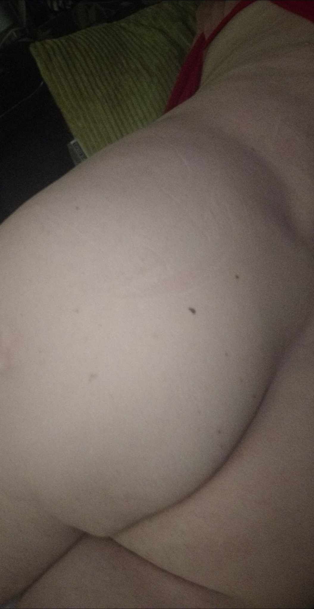 Escorte Sexy - Romania - Pasiv serios submisiv Ascultator, cer seriozitate discretie maxim?.  caut activi dotati bine virili cu loca?ie ori , hotel.  astept mesaje pe whatsapp detalii.  nu sunt escort. 