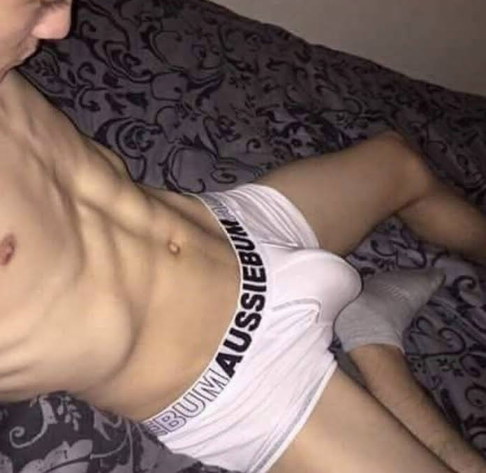 Escorte Sexy - Bucuresti - Escorta senzuala iti pot oferi companie, masaj de relaxare, intr-o ambianta placuta, clipe linistite la domiciliul meu sau al tau.  Astept domni seriosi si manierati.  Detalii la telefon