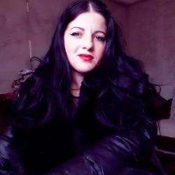 Bucuresti - Escorta Sexy - Top escorta bruneta titrata, cu experienta, o fire placuta, calma si rabdatoare ofer companie, masaj de relaxare si terapeutic in conditii de lux.  Detalii la telefon. 