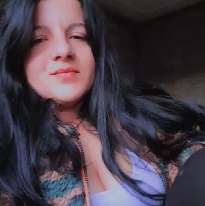 Escorta Sex - Top escorta bruneta titrata, cu experienta, o fire placuta, calma si rabdatoare ofer companie, masaj de relaxare si terapeutic in conditii de lux.  Detalii la telefon.  - Telefon: 0720649391 