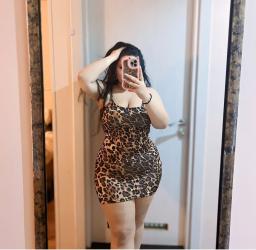 Escorte Sexy - Pitești - Escorta apetisanta, dulce si atenta cu tine, locuiesc singura, ofer masaj complet, garantez igiena si seriozitate, sunt o persoana sociabila, educata, ma adresez persoanelor cu bun simt, nu raspund la privat.  Detalii la telefon.  Poze reale