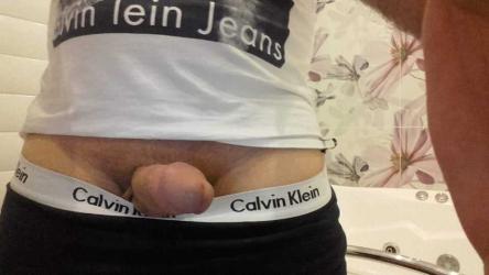 București - Escorta Sexy - Escorta senzuala iti pot oferi companie, suntem 
cuplu sot si soție vă asteptam să va descoperiți cele mai ascunse fantezii si secrete suntem deschisi si naturali.  .  .  .  masaj de relaxare, intr-o ambianta placuta, clipe linistite la domiciliul meu sau al tau.  Astept domni seriosi si manierati.  Detalii la telefon