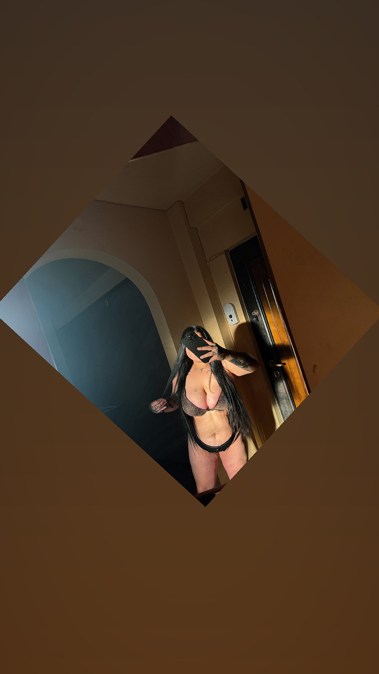 Escorta Sex - Escorta bruneta reala, draguta si cu bun simt ofer companie, masaj terapeutic si masaj corporal de intretinere.  Prosoape curate, igiena.  Pt.  detalii in plus suna-ma.  Detalii la telefon.  - Telefon: 0727660126 