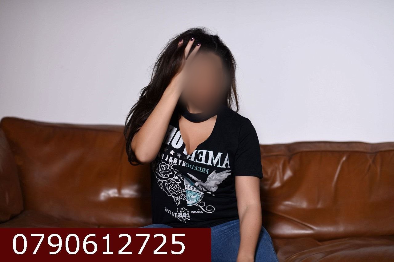 Escorta Sex - Escorta senzuala iti pot oferi companie, masaj de relaxare, intr-o ambianta placuta, clipe linistite la domiciliul meu sau al tau.  Astept domni seriosi si manierati.  Detalii la telefon - Telefon: 0790612725 