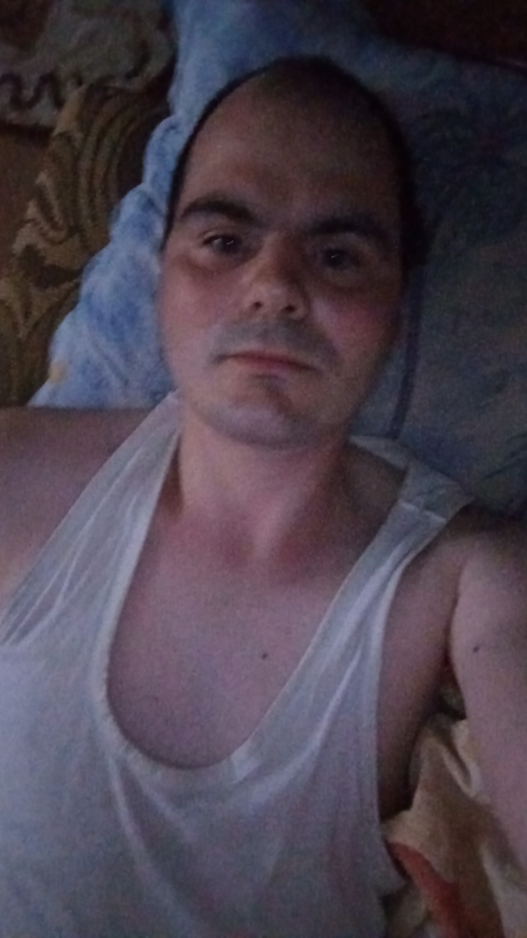 Galați - Escorta Sexy - Eu sunt Marian din Tudor Vladimirescu jude?ul Gala?i sunt doar activ sunt în c?utarea unui pasiv care s? îmi fac? toat? pl?cerile îmi place foarte mult s? o dau la supt cu tot cu sperm? ?i când este culcat? Pentru mai multe detalii a?tept mesaj pe WhatsApp sau la telefon doresc s? ne întâlnim ?i s? ne sim?im bine