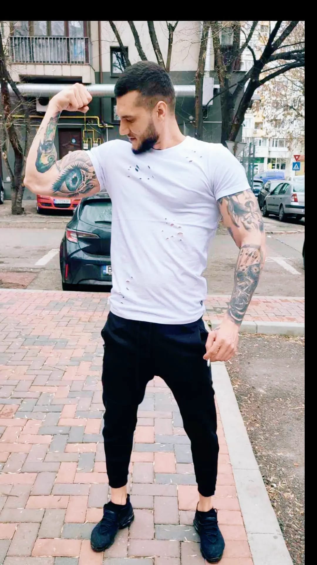 Escorte Sexy - Bucuresti - Tân?r 23 ani activ  ofer clipe pl?cute domnilor genero?i  mai multe detalii la telefon  poze reale  nu rasp la privat