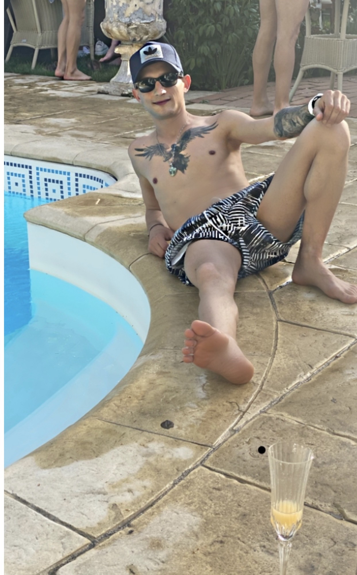 Bucuresti - Escorta Sexy - Salut, ma numesc David , 28 ani , activ cu locatie .  Va ofer masaj de relaxare erotic si multe alte fantezii, trebuie doar sa fi decis ce vrei! Nu raspund la numere private ! Nu trimit poze xxx! Cei ce au pofta de caterinca vor fi blocati! Mai multe detalii va astept la telefon sau whatsApp! Multumesc