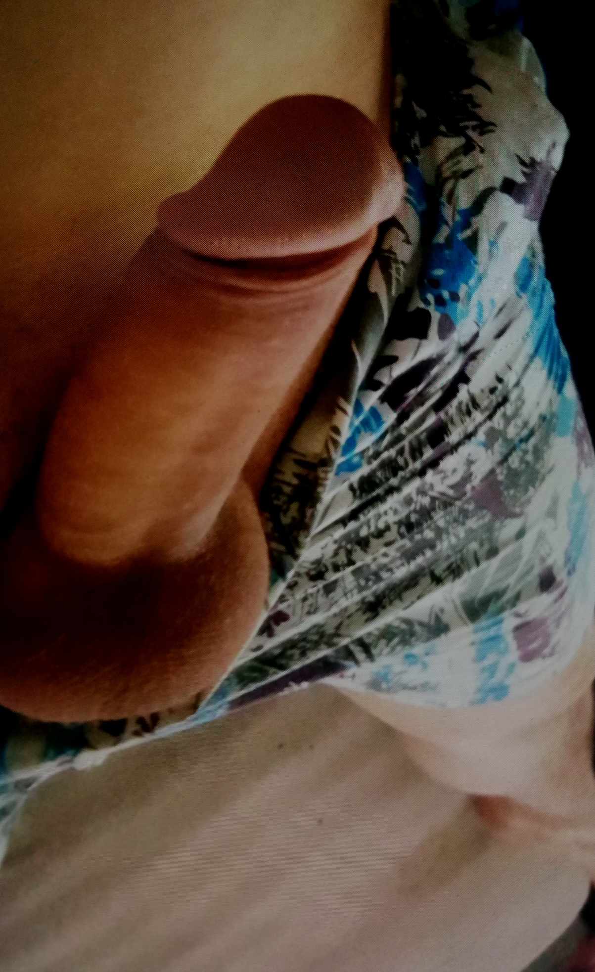 Bucuresti - Escorta Sexy - ESCORT ACTIV DOTAT 18/5 OFER COMPANIE INTIM? DAU MUIE FUT SI MASAJ  DETALII LA TEL SUNA MA GARANTEZ PLACERE  MAXIM?