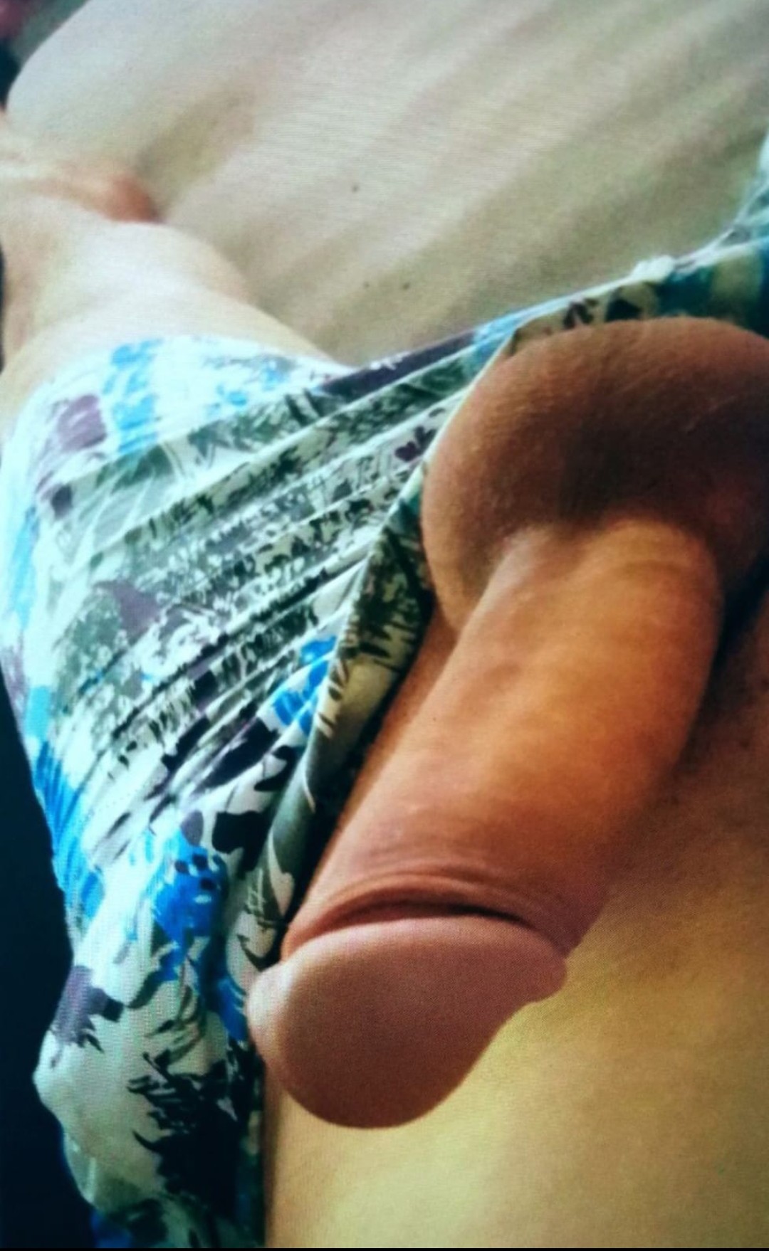 Escorte Sexy - Bucuresti - ESCORT ACTIV DOTAT OFER COMPANIE INTIM?.  SUNA MA DACA AI KEF SI VREI SA VI LA MINE  SERIOZITATE