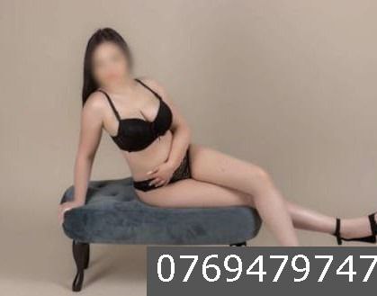 Escorta Sex - Top escorta bruneta titrata, cu experienta, o fire placuta, calma si rabdatoare ofer companie, masaj de relaxare si terapeutic in conditii de lux.  Detalii la telefon.  - Telefon: 0769479747 