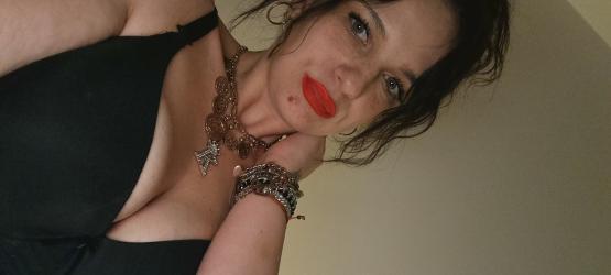 Escorte Sexy - Bucuresti - Escorta senzuala iti pot oferi companie, masaj de relaxare, intr-o ambianta placuta, clipe linistite la domiciliul meu sau al tau.  Astept domni seriosi si manierati.  Detalii la telefon