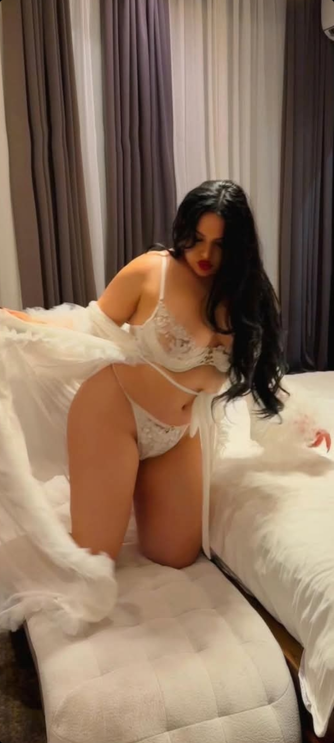 Escorta Sex - Escorta apetisanta, dulce si atenta cu tine, locuiesc singura, ofer masaj complet, garantez igiena si seriozitate, sunt o persoana sociabila, educata, ma adresez persoanelor cu bun simt, nu raspund la privat.  Detalii la telefon.  Poze reale - Telefon: 0741552756 