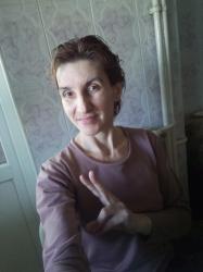 Escorte Sexy - Galati - Escorta matura iti pot oferi companie, intr-o ambianta placuta, clipe linistite la domiciliul meu.   Astept domni seriosi si manierati.  Detalii la telefon / whatsapp