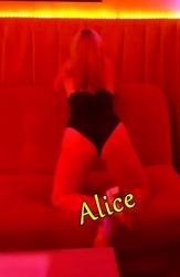 Escorte Sexy - Bucuresti - Escorta matura si cu experienta ofer companie, masaj terapeutic de relaxare, locatie de lux.  Sunt foarte eleganta, finuta si cu bun simt.  Rog seriozitate.  Detalii la telefon. 