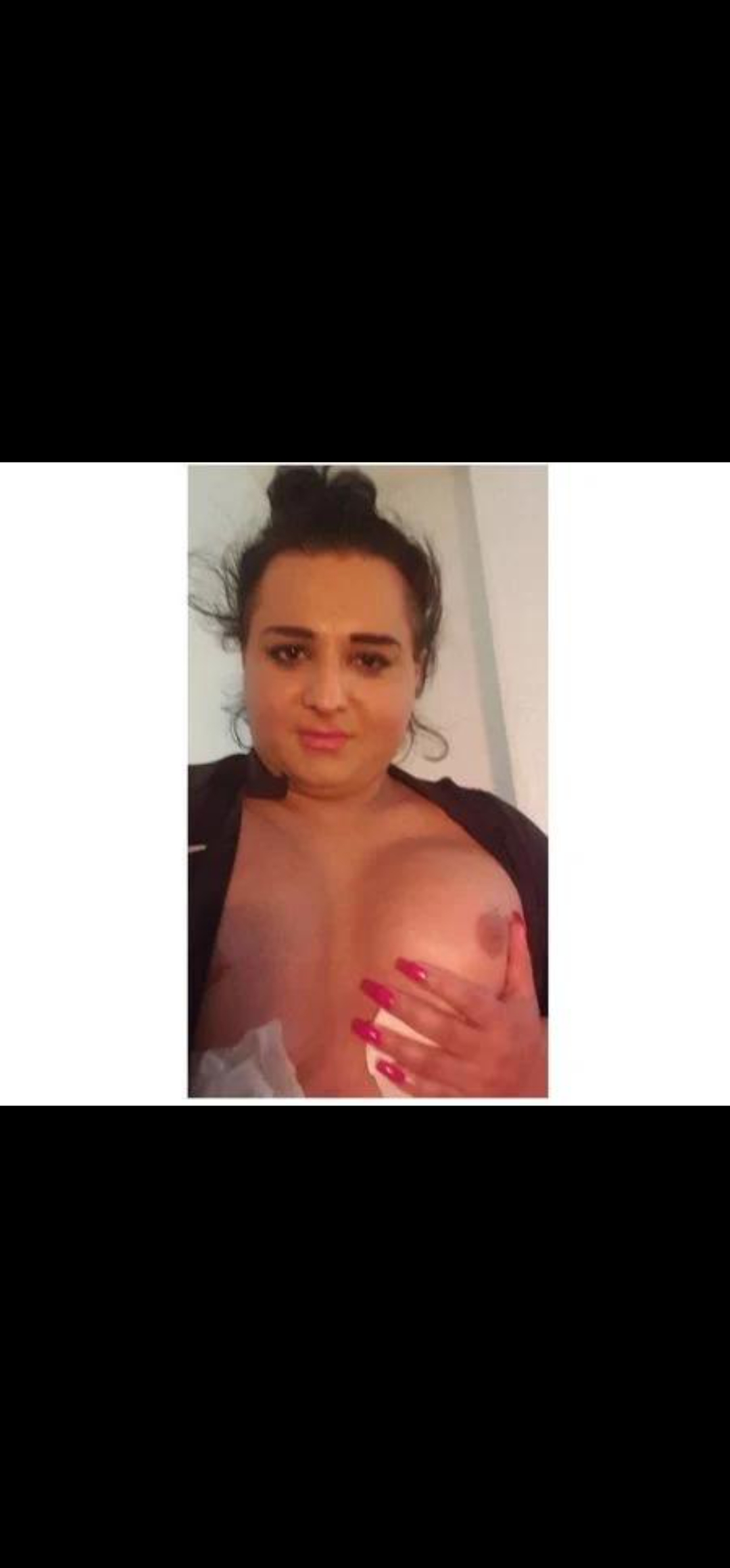 Ploiesti - Escorta Sexy - Bun? sunt Roberta transexuala pentru mai multe informa?ii contacta?i m? la nr meu de tell sau în whatsapp va pup